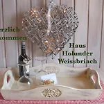 Haus Holunder *
