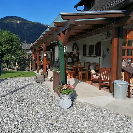 Haus Holunder Апартаменты Вайсбриах